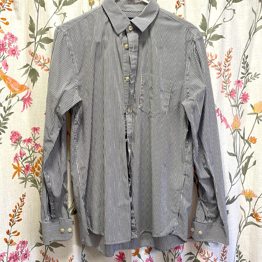 Men’s button up dress shirt